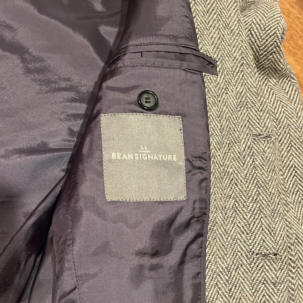 LL Bean Signature Wool Blazer Size 40 - Picture 4 of 6